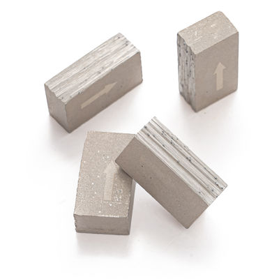 Fan Sandwich Forma M Stile 24x8x13mm Segmento di diamanti per il taglio del marmo in Pakistan