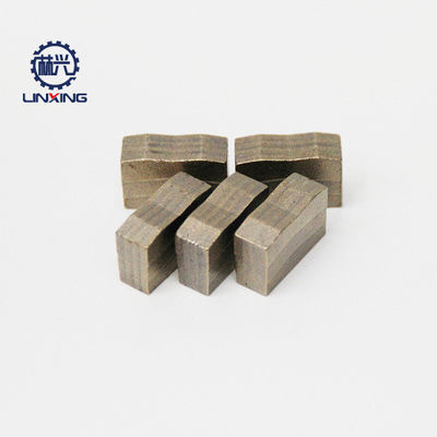 Segmento di diamante multiblade di buona qualità 24x8.8/9.6x15 mm per il taglio di granito bagnato