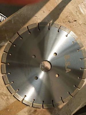 350 mm di diametro 40 mm di forma di segmento Granito lame di taglio per la precisione di blocco di divisione