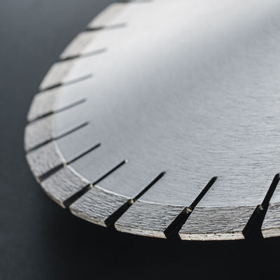10 mm Arbor Dimensione 400 mm Lunga durata di vita Lama di seghe circolari di diamanti per il taglio del granito