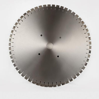 600 mm Lama di seghe di diamanti resistente e veloce per tagliare materiale metallico in arenaria