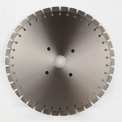 600 mm Lama di seghe di diamanti resistente e veloce per tagliare materiale metallico in arenaria