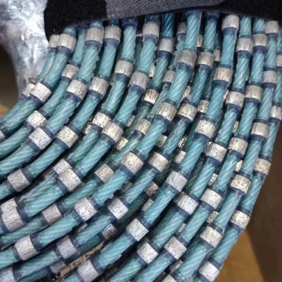 Taglio di seghe di filo di diamante di plastica a perline da 8,3 mm per quadratura e profilazione di blocchi di granito