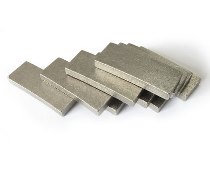 Segmento di lama da sega di diamante da 350 mm per design a forma di ventola di arenaria e colore dorato