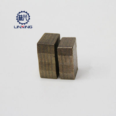 Materiale grezzo Metallo in polvere Segmento di taglio del diamante per la motosega di marmo