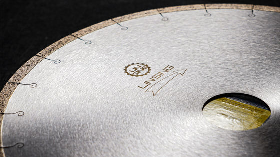 Scala A-Grad J-slot Lama di seghe di diamanti per il taglio di Dekton Strumenti di taglio di pietra da 350 mm