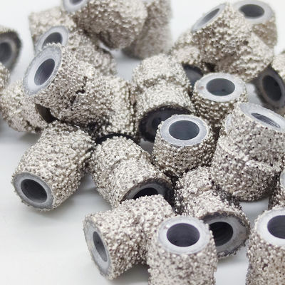 Scavi a filo di diamante per taglio di granito
