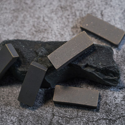 40*7*15 Segmento di rettifica del diamante in colore per il taglio del cemento di granito e marmo