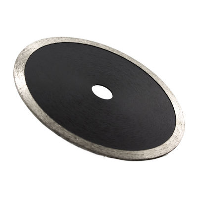 Tagliare la pietra con fiducia utilizzando D180mm disco di taglio di diamanti a bordo continuo