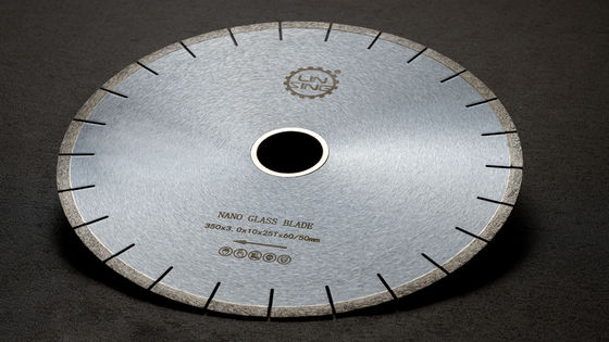 Lametta di segatura in vetro di diamante di 350 mm personalizzata per il taglio delle piastrelle su una macchina da ponte