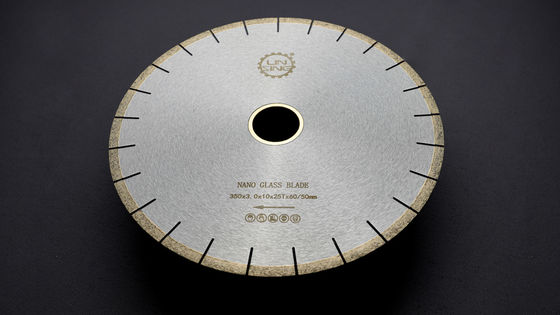 Lametta di segatura in vetro di diamante di 350 mm personalizzata per il taglio delle piastrelle su una macchina da ponte