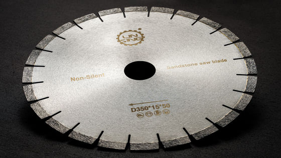 Strumenti di taglio di diamanti a supporto personalizzato per lame da sega di arenaria da 250 mm a 900 mm di diametro