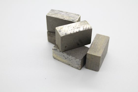 Dispositivo di taglio di lava per diamanti a forma piatta per graniti e andesite a punta di lama di 1800 mm
