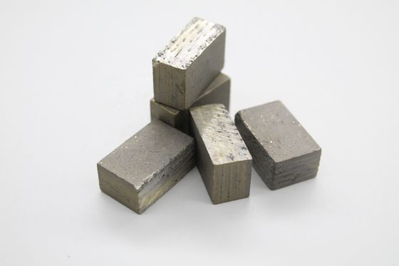 Dispositivo di taglio di lava per diamanti a forma piatta per graniti e andesite a punta di lama di 1800 mm