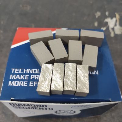 Segmento di diamanti di taglio di marmo morbido e duro 24*9,5*13mm per supporto ODM personalizzato