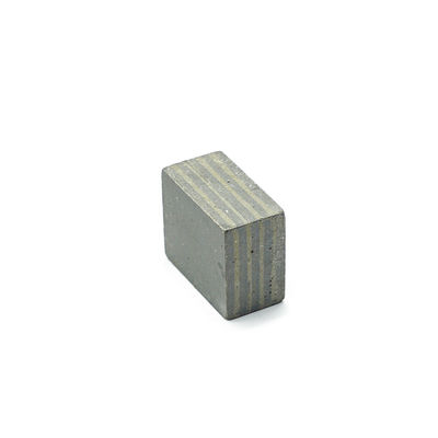 24*12,5*20mm Segmento di diamante a forma piatta per utensili di macinazione di lastre di pietra supermorbide