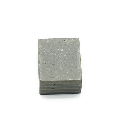 24*12,5*20mm Segmento di diamante a forma piatta per utensili di macinazione di lastre di pietra supermorbide