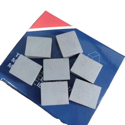 Segmento di diamanti a forma piatta per utensili di taglio di pietra basalta da 1200 mm 24*8*20 mm