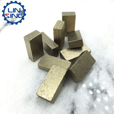 Legame di ferro e legame di cobalto segmento a lama singola da 1600 mm per il taglio del marmo bianco del Vietnam