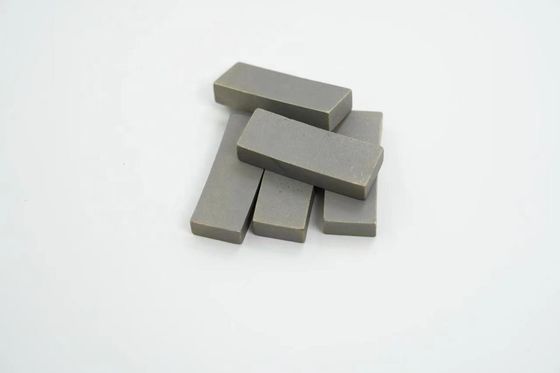 Supporto OEM Segmento di diamanti da 350 mm per strumenti di taglio di diamanti in basalto in Indonesia