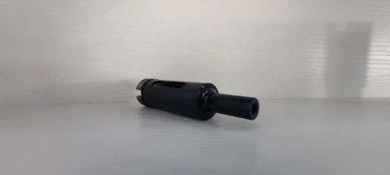 Scavo dritto bagnato utilizzando una trivella a core di diamante sinterizzato per la perforazione della pietra di granito