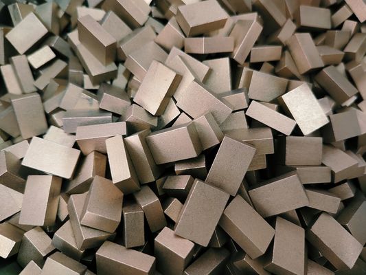 Segmento di utensili per diamanti da 300 mm a 3500 mm certificati ISO9001 per marmo, granito e arenaria OBM