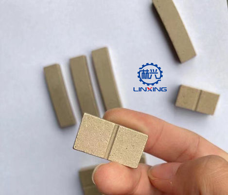 Supporto OEM Segmento di marmo personalizzato da 24*8*13 mm per lama di sega circolare da 900 mm a 1200 mm