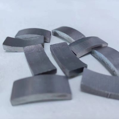 Foratura a base di diamanti a segmento a forma di ARC personalizzata per utensili per taglio del calcestruzzo in pietra