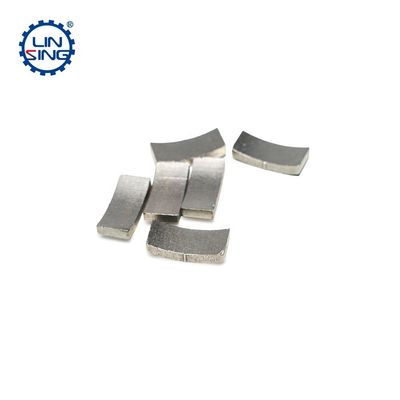 Taglio LINSING Tipo rotondo Matrice di base Segmento di diamante di cemento per la trivella di base