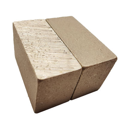 Segmenti di diamanti a forma piatta da 24x11x15 mm per il taglio del marmo in Arabia Saudita