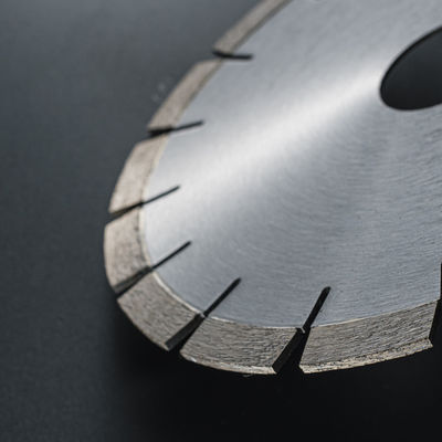 Taglio di granito semplificato 350 mm Lama di seghe di diamanti con dimensioni di segmento 40 * 3.2 * 10 mm