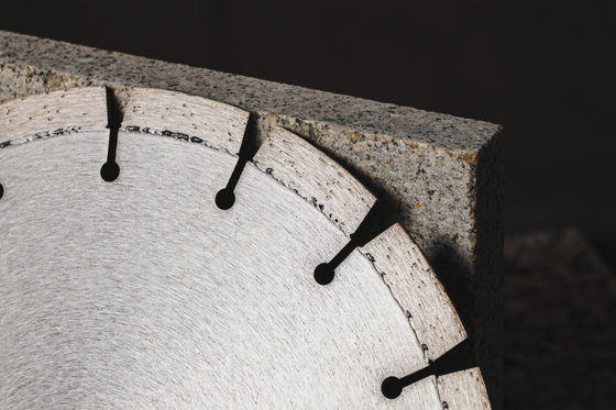 D105-D3500 mm Strumenti in argento/diamante nero lame di seghe di granito per diversi diametri