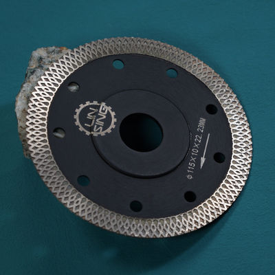 5/8in Arbor Size 105MM 115MM Turbo Diamond Cutting Saw Blade con acciaio in lega di polvere di diamanti