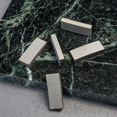 Alte frequenze brasate D1500mm Diamante seghe punta lama blocco per l'efficienza globale