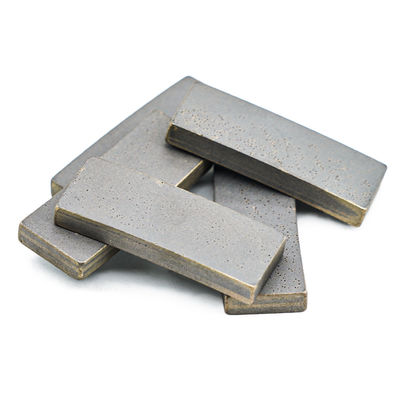 Materiale grezzo Diamante buona Lama segata a diamante Punti segmento di diamante per taglio di pietra di lava