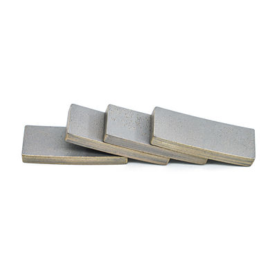 Materiale grezzo Diamante buona Lama segata a diamante Punti segmento di diamante per taglio di pietra di lava