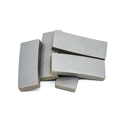Materiale grezzo Diamante buona Lama segata a diamante Punti segmento di diamante per taglio di pietra di lava