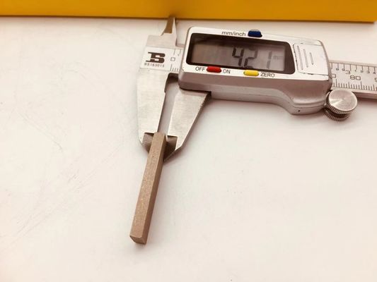 Forma d'arco Lama di segatura a piastrelle di diamante Taglio rapido e lunga durata per il taglio delle piastrelle