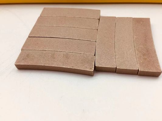 Forma d'arco Lama di segatura a piastrelle di diamante Taglio rapido e lunga durata per il taglio delle piastrelle