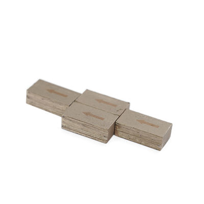 A Grade Segmenti a pressione calda Lama di seghe di diamanti 24*8*13mm Segmento di diamanti per il taglio di marmo