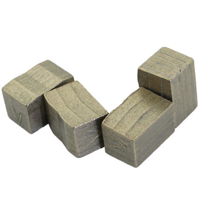 Segmenti di diamanti a tre lame supportati da OEM per il taglio di pietre minerarie 22*15,6/16,4*15 mm