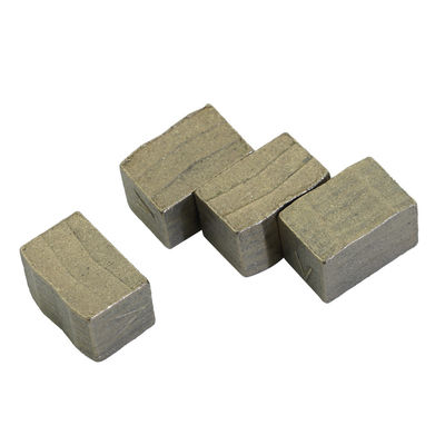 Segmenti di diamanti a tre lame supportati da OEM per il taglio di pietre minerarie 22*15,6/16,4*15 mm