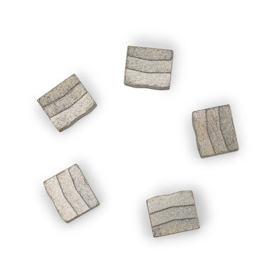 24*8.0/8.8*20.5MM Segmento di diamanti Supporto OBM personalizzato per il taglio di arenaria dura