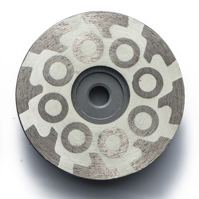 Ruota di coppe a polvere di diamanti a sei segmenti per la rottura rotonda di turbo granito riempito di resina