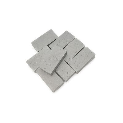 Segmento di diamante professionale Punti di taglio di arenaria Strato di forma piana Segmento 24*9*15mm